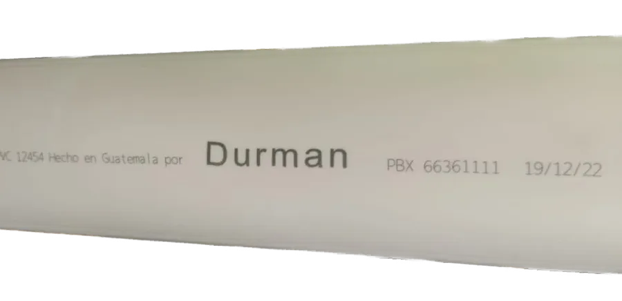 Texto marcado con láser de fibra sobre tubo de PVC